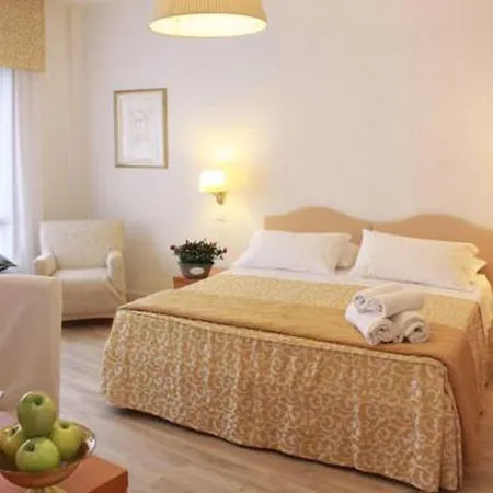 Residenza Giacomuzzi 3*